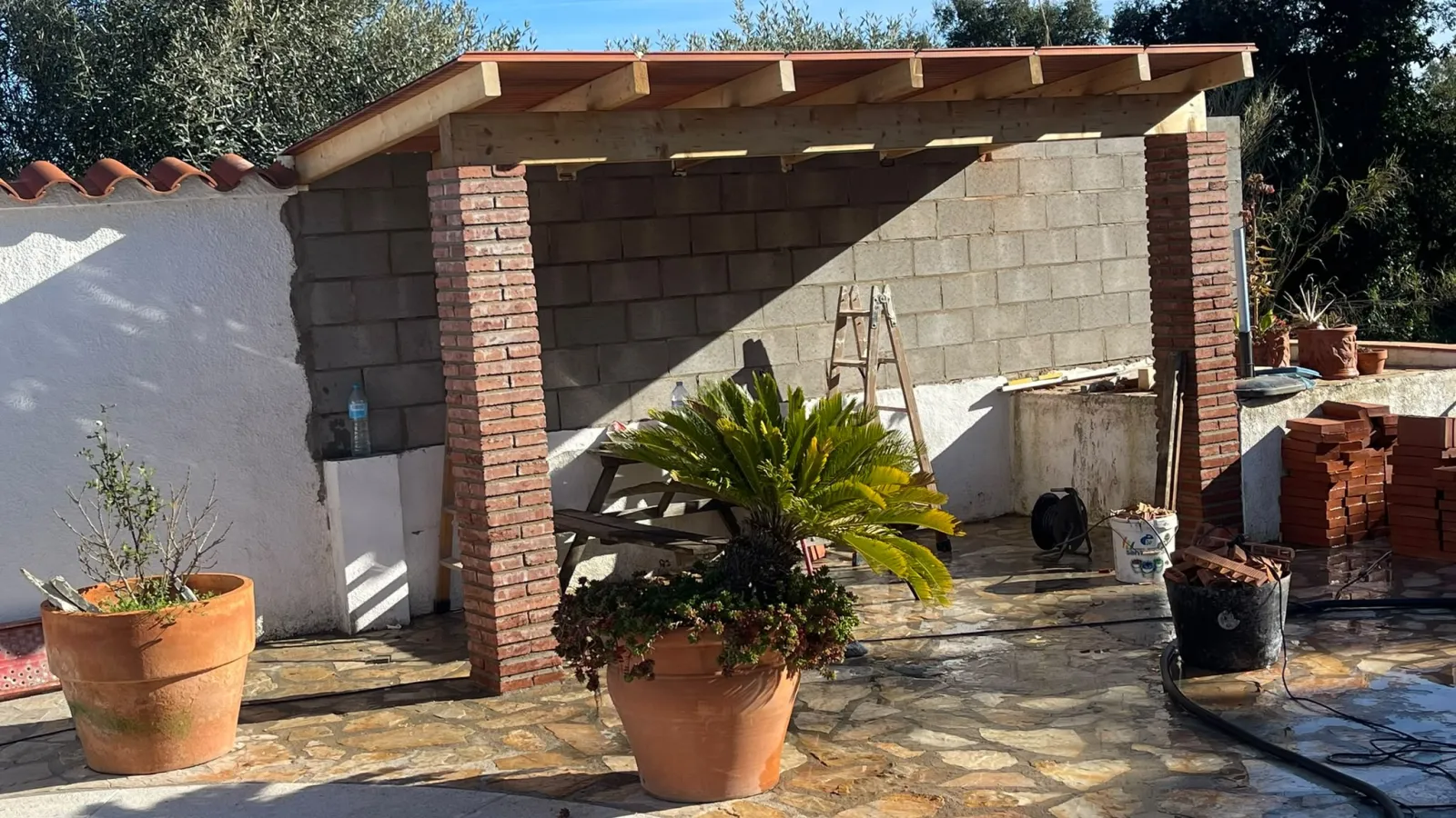 Construcción de pérgola de obra